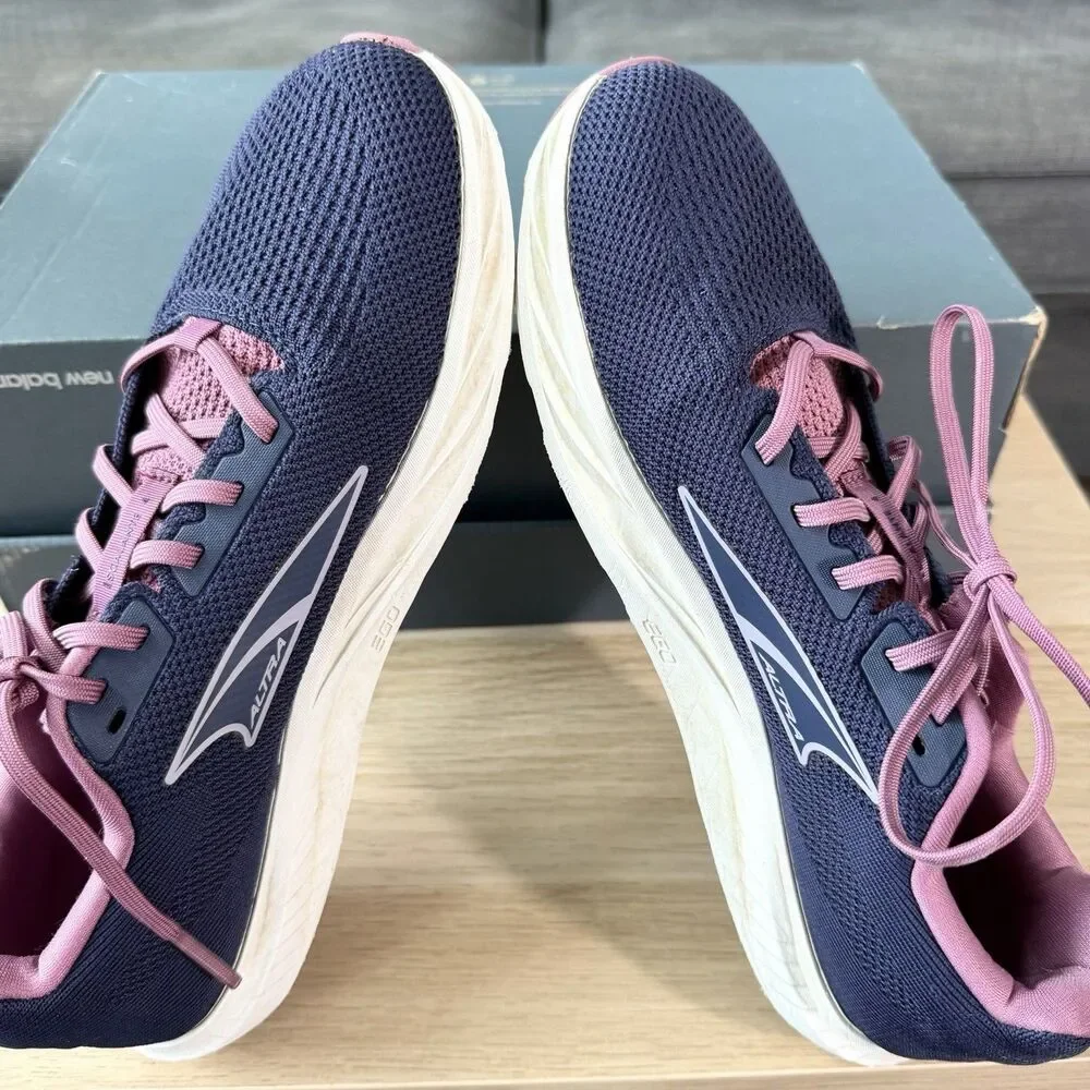 Altra Escalante 4 Blue Purple Zero Drop Running Shoes Women’s Size 9.5